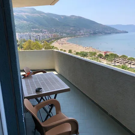 Apartment Beautiful 2 Bedroom Flat *