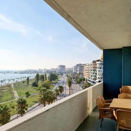 Beautiful 2 Bedroom Flat