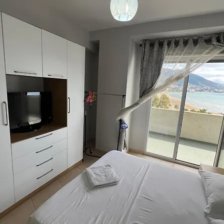 Beautiful 2 Bedroom Flat